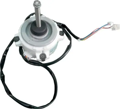 Wolf Ventilatormotor mit geradem Anschluss, sichtbarem Rotor und mehreren elektrischen Kabeln für die Verbindung.